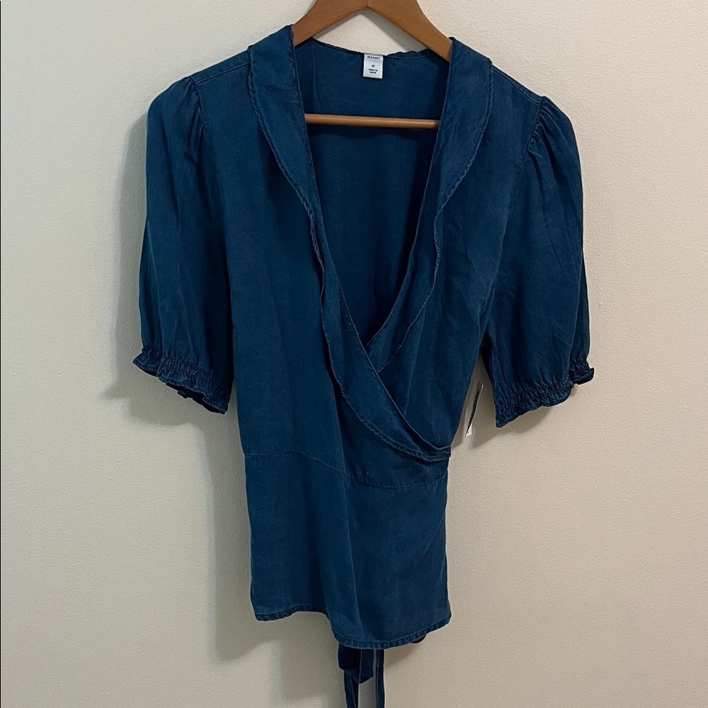 Old Navy Top Blouse Shirt Blue Wrap Style With Tie Chambray Denim Lightweight